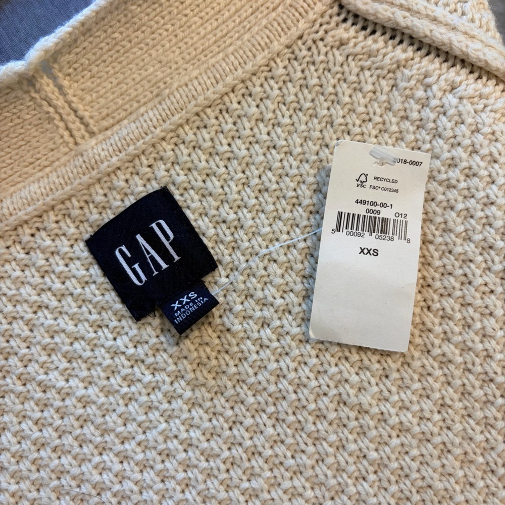 GAP Cream Button-Up Cable Cardigan - Picture 8 of 9